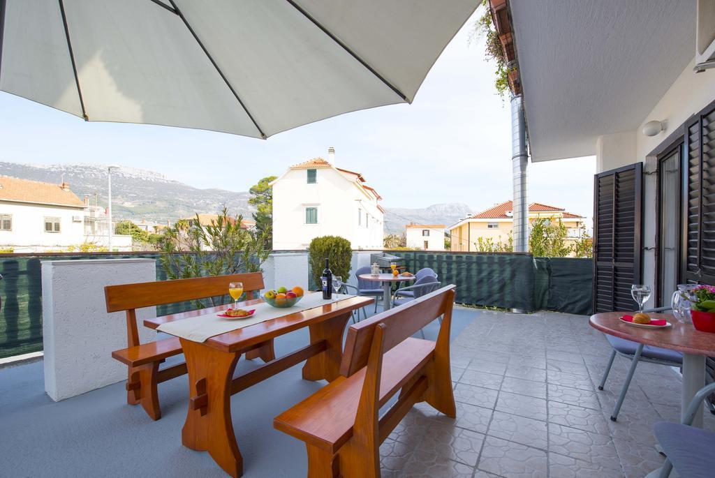 Apartment Kurbasa Kastela Luaran gambar