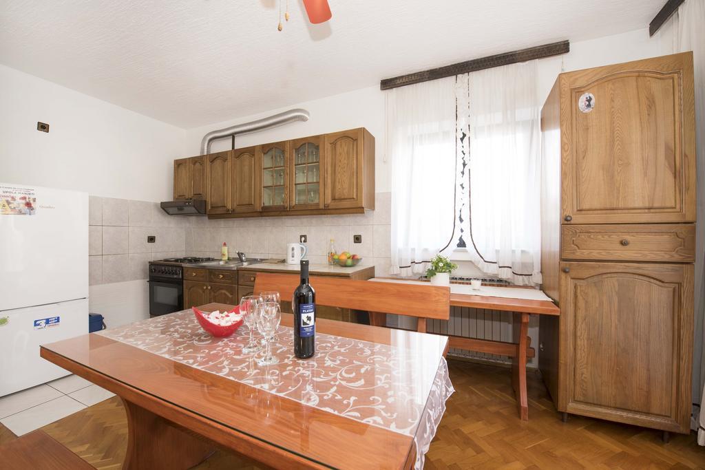 Apartment Kurbasa Kastela Luaran gambar