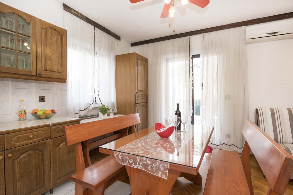 Apartment Kurbasa Kastela Luaran gambar