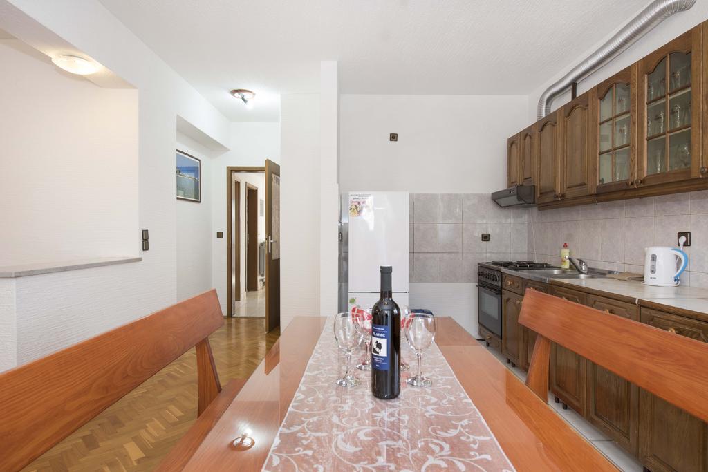 Apartment Kurbasa Kastela Luaran gambar